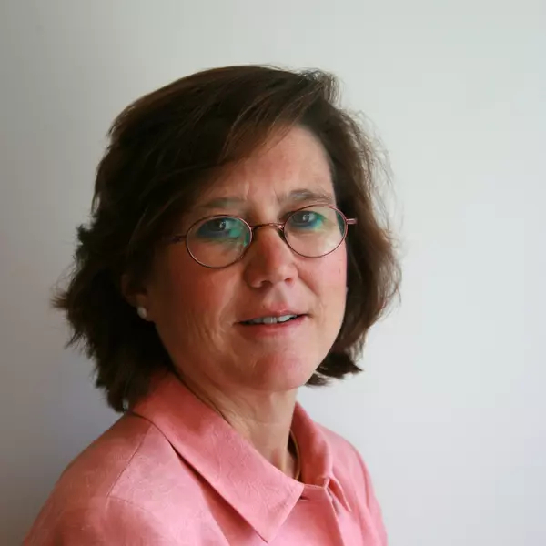headshot of Carol Graham